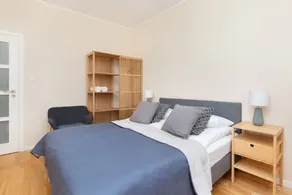 Child-friendly lovely flat with fast internet - Image 2