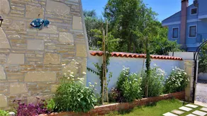 Holiday home with garden, private pool & barbeque - Image 3