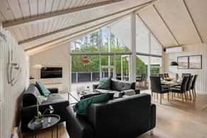 Holiday home with sauna, jacuzzi & barbecue - Image 5