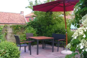 House with terrace & garden - Image 4