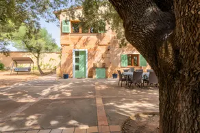 Grande finca apta para familias con jardín, piscina y barbacoa | Vistas al jardín | Ideal para trabajar remoto - Image 4