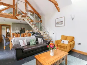Family-friendly cottage with garden & hot tub | Pet-friendly - Image 5