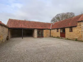 Cottage with garden - Image 3