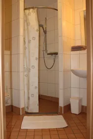 Ferienwohnung mit Terrasse, Pool und Garten - Image 3