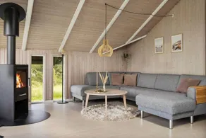 House with terrace, sauna & BBQ - Image 3