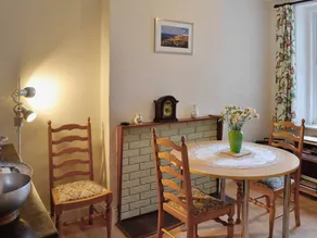 Cottage with garden & barbecue - Image 5