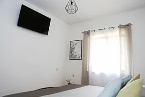 Lovely flat with garden | Garden view - Image 4
