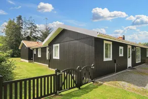 Holiday home with pool, terrace & barbecue - Image 2