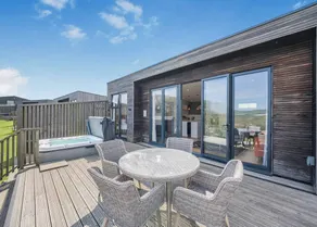Chalet with terrace, sauna & jacuzzi - Image 4