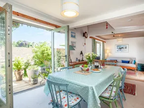 Cottage with garden & terrace | Sea view - Image 4
