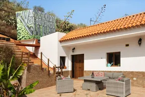 Charmante villa adaptée aux familles avec internet haut débit, piscine privée et jardin | Vue montagne | Avec animaux bienvenus - Image 5
