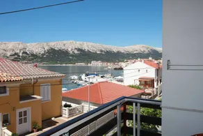 Apartment Mario with Terrace and Sea View - Image 2