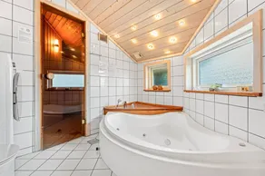 Child-friendly beautiful house with terrace, sauna & garden | Pets are welcome - Image 3