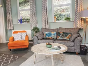 Cottage with garden | Beach view - Image 2