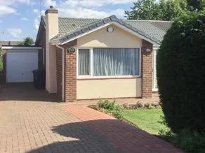 Cottage with garden - Image 2