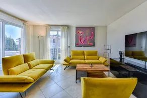 Fully equipped holiday apartment with terrace, barbeque & pool - Image 5