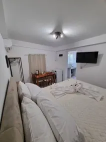 Family-friendly nice flat with terrace, garden & barbeque | Garden view | Dogs allowed - Image 3