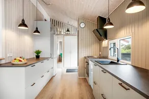 House with sauna, hot tub & terrace - Image 3
