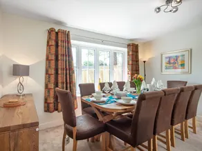 Family-friendly cottage with garden | River view - Image 5