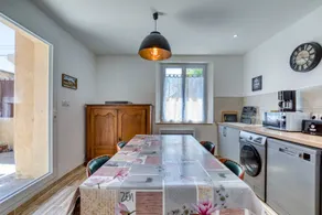 House with barbeque & terrace - Image 4