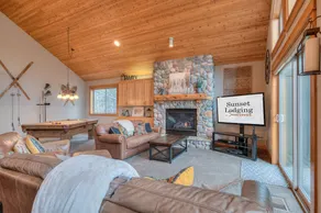 Luxury Sunriver Vacation Rental, Hot Tub, A/C, SHARC - Image 4