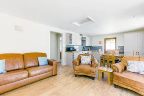 Fully equipped beautiful cottage with garden | Pets are welcome - Image 4
