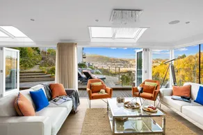 House with garden, terrace & barbecue - Image 4