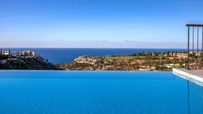 Atractiva villa apta para niños con barbacoa, piscina privada y jardín | Vistas al mar - Image 3