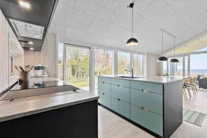 Holiday home with barbeque & terrace | Sea view - Image 3