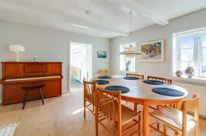 Fully equipped holiday apartment with garden, barbeque & terrace | Next to the beach - Image 4