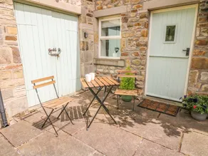 Beautiful cottage with garden - Image 3