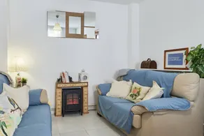 Holiday home with terrace, barbecue & garden - Image 4