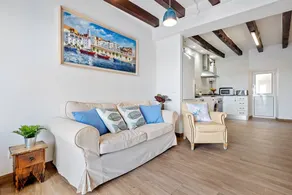 Charming apartment | Beach view | Beach nearby | Perfect for remote work - Image 3