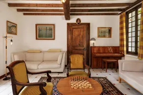 Le Clos de la Capelle – Charm & Comfort in Libourne, Private Garden and Spacious Areas for 8 People - Image 4