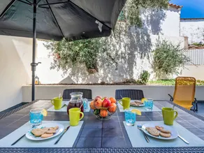 Familienfreundliches großzügiges Ferienhaus mit Pool, Terrasse und Grill | Perfekt für die Arbeit von Zuhause | Hunde erlaubt - Image 2
