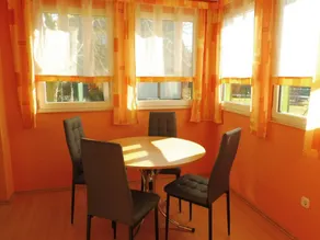 Casa con barbacoa, piscina climatizada y jardín | Vistas a la naturaleza - Image 3