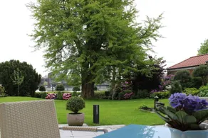 Holiday home with terrace & garden - Image 4