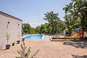 Villa ideal para familias con barbacoa, jacuzzi y piscina - Image 3