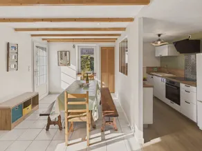 House with garden - Image 4