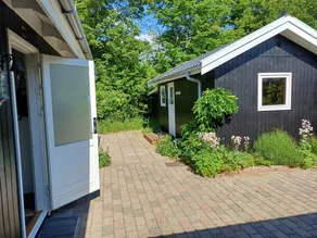 House with garden, terrace & BBQ - Image 4