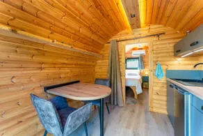 Unique 'Prestige Barrel' Cottage with Private Pool, Wi-Fi, and Air Conditioning - Image 4