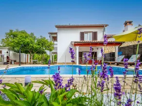 Ferienhaus mit Garten, privatem Pool und Grill - Image 2