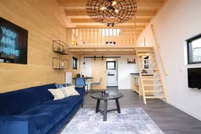 Holiday home with terrace & garden - Image 3
