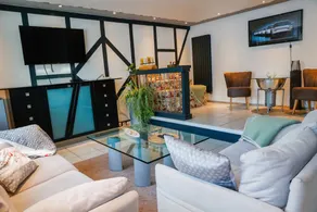 Espectacular apartamento vacacional totalmente equipado con jardín y terraza | Vistas al jardín - Image 2