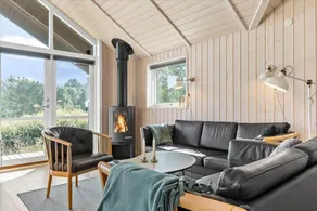 Holiday home with sauna, terrace & jacuzzi | Sea view - Image 5