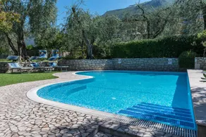 Flat with pool & garden | Mountain view - Image 2