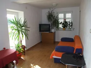 Flat with terrace | Garden view - Image 2