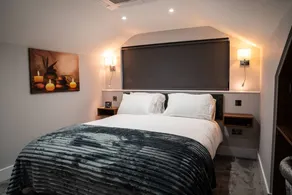 Annex, 2 Bed, Sleeps 4, Parking - Image 4
