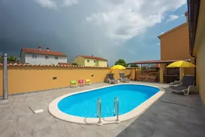 Fully equipped pleasant villa with BBQ, private pool & garden | Dogs allowed - Image 4