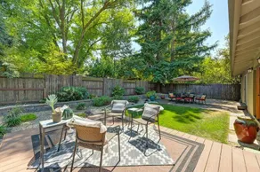 Holiday home with barbecue & garden - Image 3